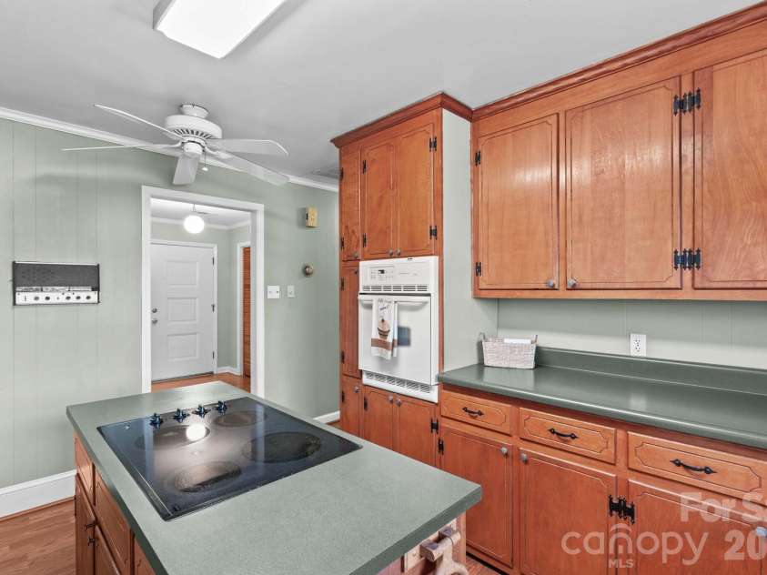 5075 Lakeview Drive, Salisbury, NC 28147.  MLS# CAR4357722, YatesRealty ID 11592. 
