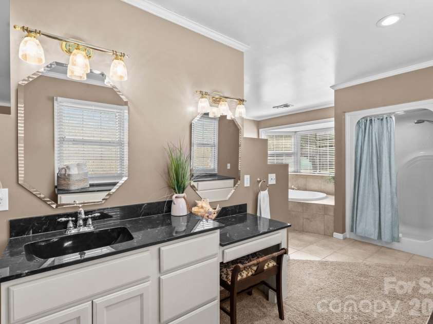 5075 Lakeview Drive, Salisbury, NC 28147.  MLS# CAR4357722, YatesRealty ID 11592. 