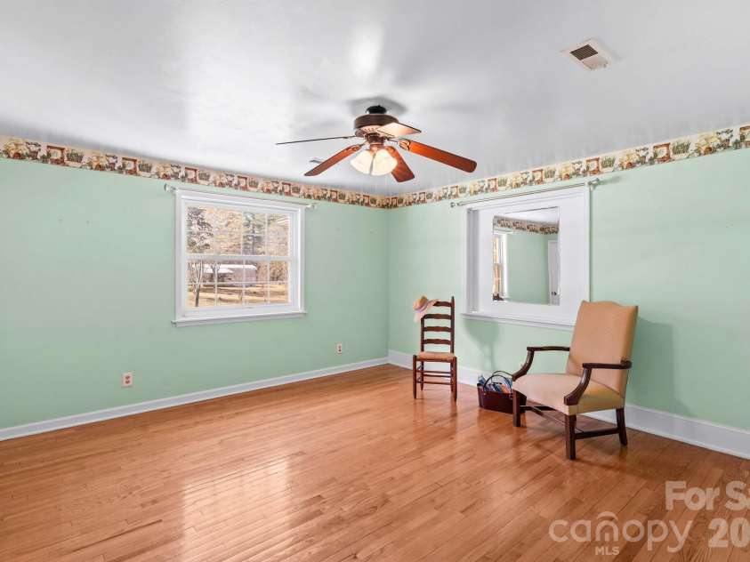 5075 Lakeview Drive, Salisbury, NC 28147.  MLS# CAR4357722, YatesRealty ID 11592. 