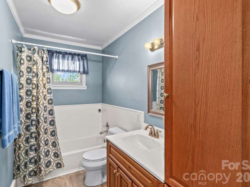 5075 Lakeview Drive, Salisbury, NC 28147.  MLS# CAR4357722, YatesRealty ID 11592. 