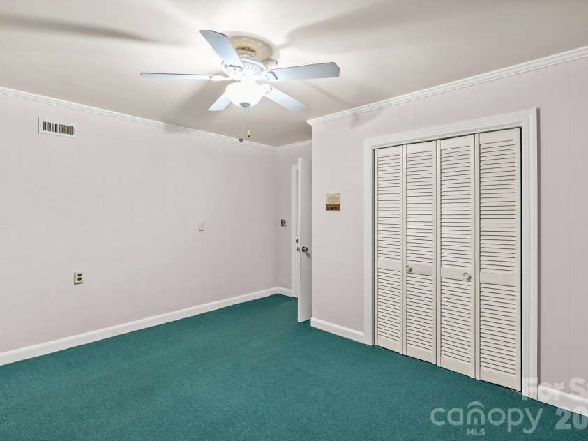 5075 Lakeview Drive, Salisbury, NC 28147.  MLS# CAR4357722, YatesRealty ID 11592. 