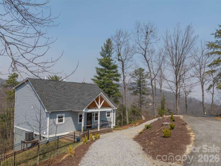 823 Silverstone Drive, Hendersonville, NC 28792.  MLS# CAR4357861, YatesRealty ID 11593. 