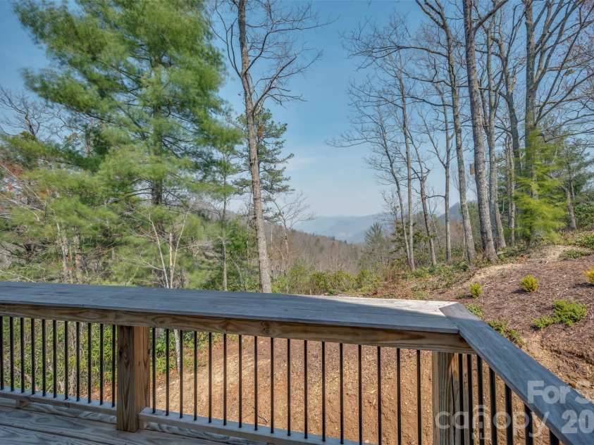 823 Silverstone Drive, Hendersonville, NC 28792.  MLS# CAR4357861, YatesRealty ID 11593. 