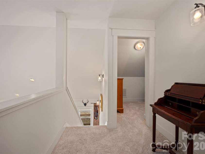 823 Silverstone Drive, Hendersonville, NC 28792.  MLS# CAR4357861, YatesRealty ID 11593. 