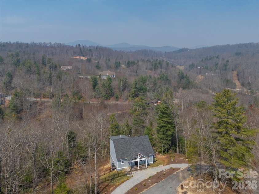 823 Silverstone Drive, Hendersonville, NC 28792.  MLS# CAR4357861, YatesRealty ID 11593. 