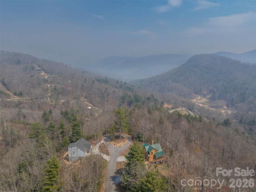 823 Silverstone Drive, Hendersonville, NC 28792.  MLS# CAR4357861, YatesRealty ID 11593. 