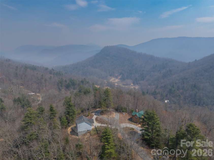 823 Silverstone Drive, Hendersonville, NC 28792.  MLS# CAR4357861, YatesRealty ID 11593. 