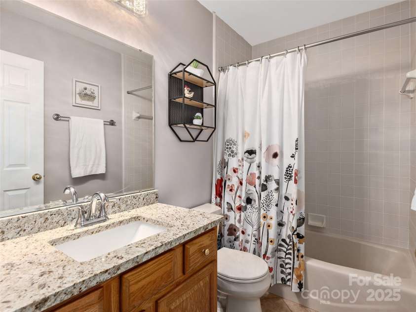 9 Madelyn Lane, Fairview, NC 28730.  MLS# CAR4247476, YatesRealty ID 11593. 