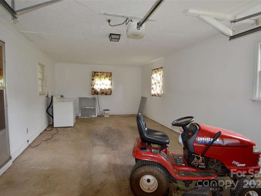 114 Ashworth Circle, Marion, NC 28752.  MLS# CAR4213343, YatesRealty ID 11594. Attached garage