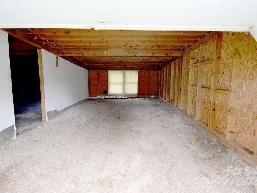 114 Ashworth Circle, Marion, NC 28752.  MLS# CAR4213343, YatesRealty ID 11594. Garage