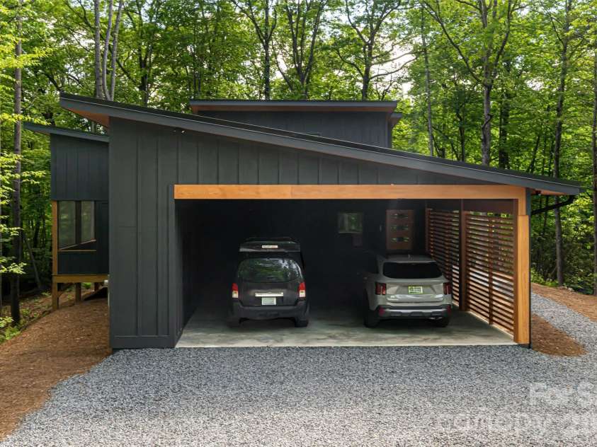 558 Poplar Crest Drive, Pisgah Forest, NC 28768.  MLS# CAR4358616, YatesRealty ID 11594. 