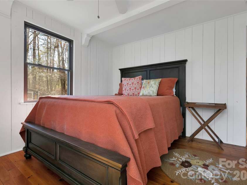 231 Cedar Lane, Brevard, NC 28712.  MLS# CAR4358033, YatesRealty ID 11596. 