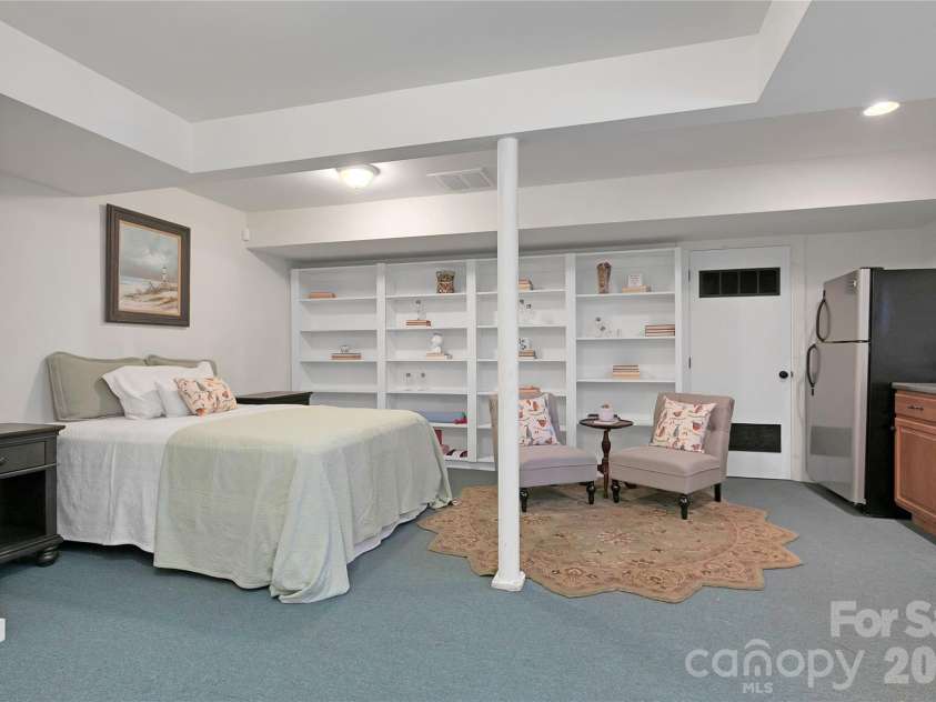 231 Cedar Lane, Brevard, NC 28712.  MLS# CAR4358033, YatesRealty ID 11596. 