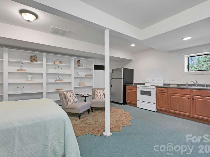 231 Cedar Lane, Brevard, NC 28712.  MLS# CAR4358033, YatesRealty ID 11596. Mini-Kitchen