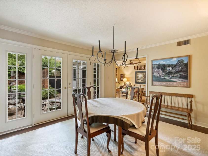 4464 Mullens Ford Road, Charlotte, NC 28226.  MLS# CAR4255434, YatesRealty ID 11596. Dining Room