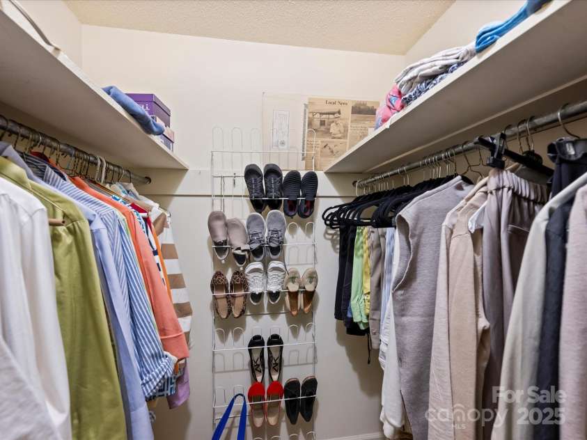 4464 Mullens Ford Road, Charlotte, NC 28226.  MLS# CAR4255434, YatesRealty ID 11596. Primary Closet