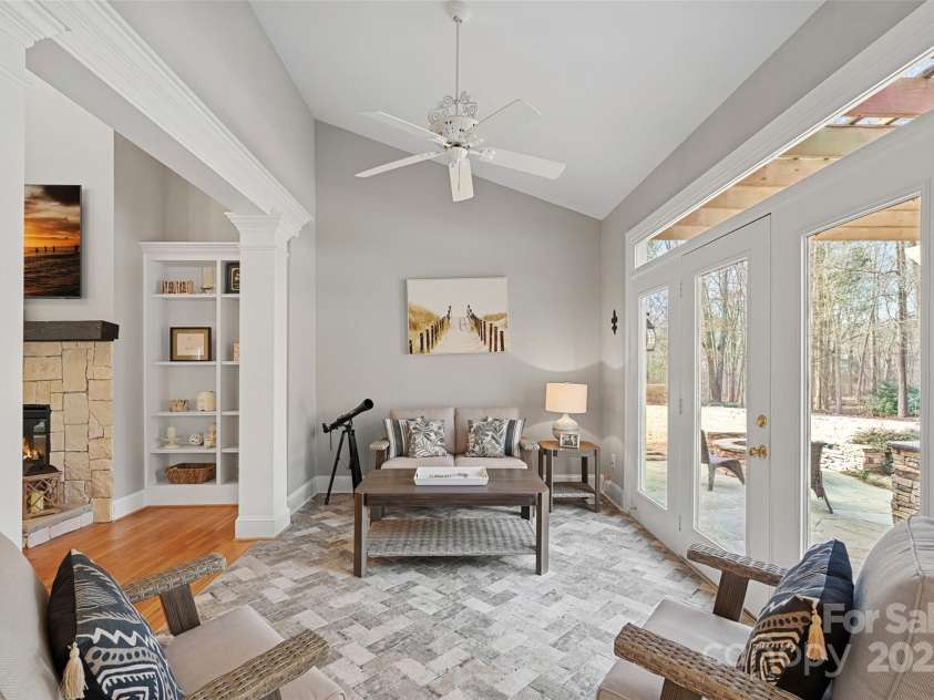 888 Craigmont Lane, Concord, NC 28027.  MLS# CAR4224101, YatesRealty ID 11598. 