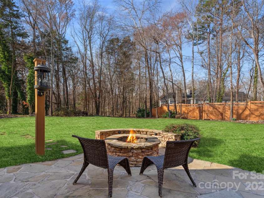 888 Craigmont Lane, Concord, NC 28027.  MLS# CAR4224101, YatesRealty ID 11598. 