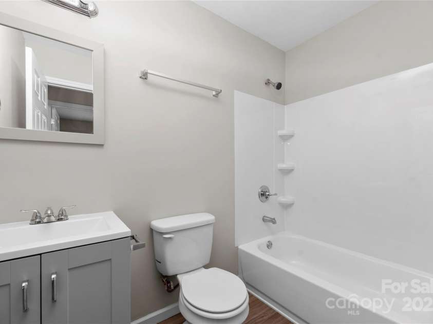 130 Charlotte Street, Mooresville, NC 28115.  MLS# CAR4228637, YatesRealty ID 11599. 