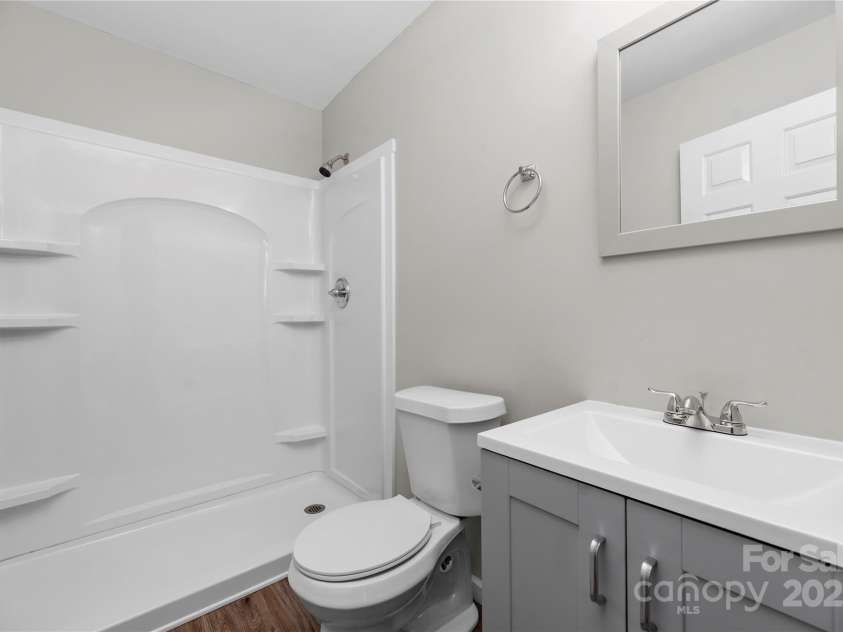 130 Charlotte Street, Mooresville, NC 28115.  MLS# CAR4228637, YatesRealty ID 11599. 