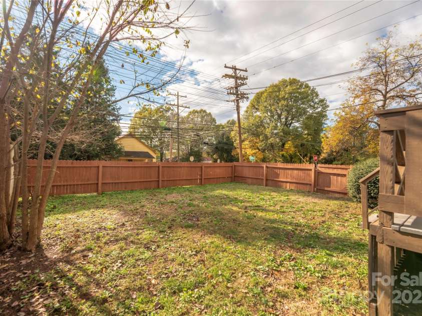 130 Charlotte Street, Mooresville, NC 28115.  MLS# CAR4228637, YatesRealty ID 11599. 