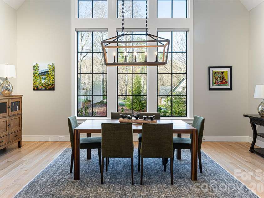 450 Barrington Drive, Asheville, NC 28803.  MLS# CAR4357746, YatesRealty ID 11599. 