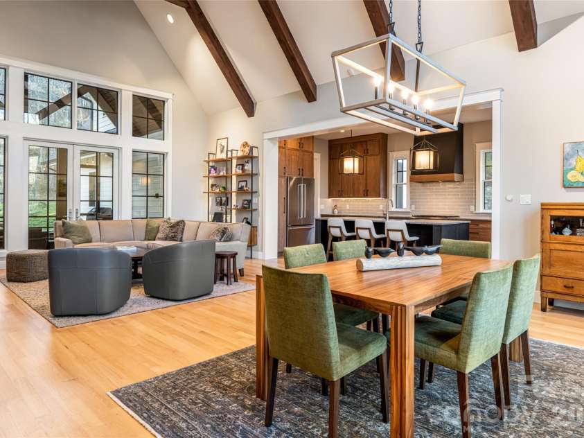 450 Barrington Drive, Asheville, NC 28803.  MLS# CAR4357746, YatesRealty ID 11599. 