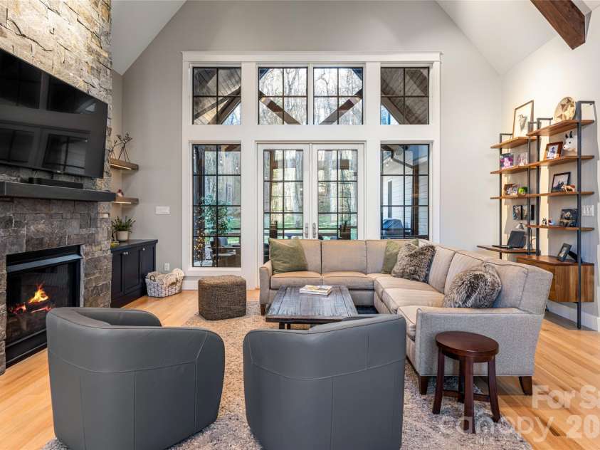 450 Barrington Drive, Asheville, NC 28803.  MLS# CAR4357746, YatesRealty ID 11599. 