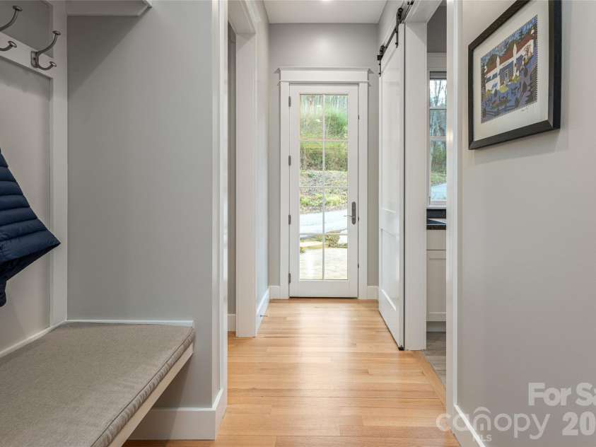 450 Barrington Drive, Asheville, NC 28803.  MLS# CAR4357746, YatesRealty ID 11599. 