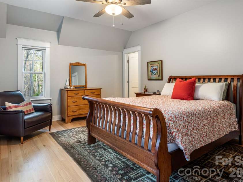 450 Barrington Drive, Asheville, NC 28803.  MLS# CAR4357746, YatesRealty ID 11599. 