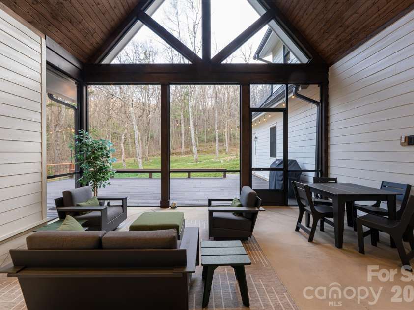 450 Barrington Drive, Asheville, NC 28803.  MLS# CAR4357746, YatesRealty ID 11599. 