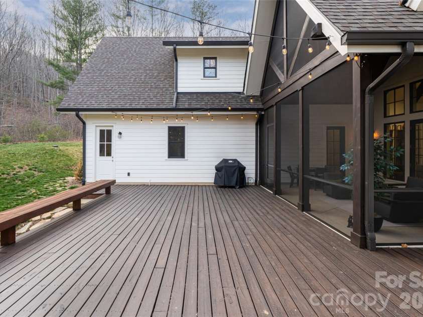 450 Barrington Drive, Asheville, NC 28803.  MLS# CAR4357746, YatesRealty ID 11599. 