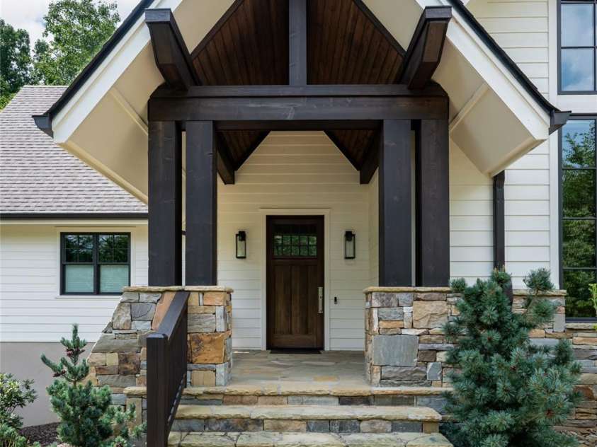 450 Barrington Drive, Asheville, NC 28803.  MLS# CAR4357746, YatesRealty ID 11599. 