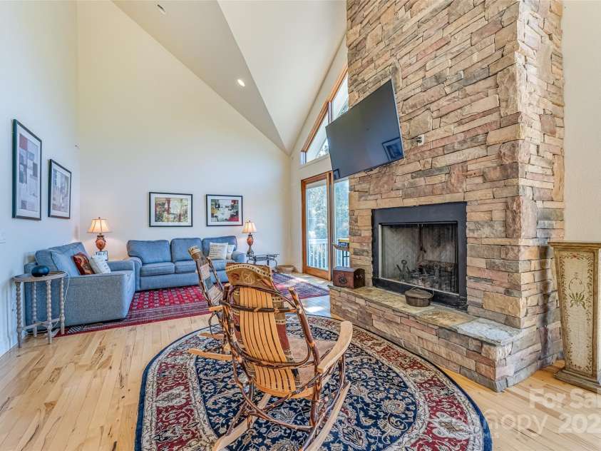 284 Mt. Mitchell Drive, Burnsville, NC 28714.  MLS# CAR4254446, YatesRealty ID 116. 