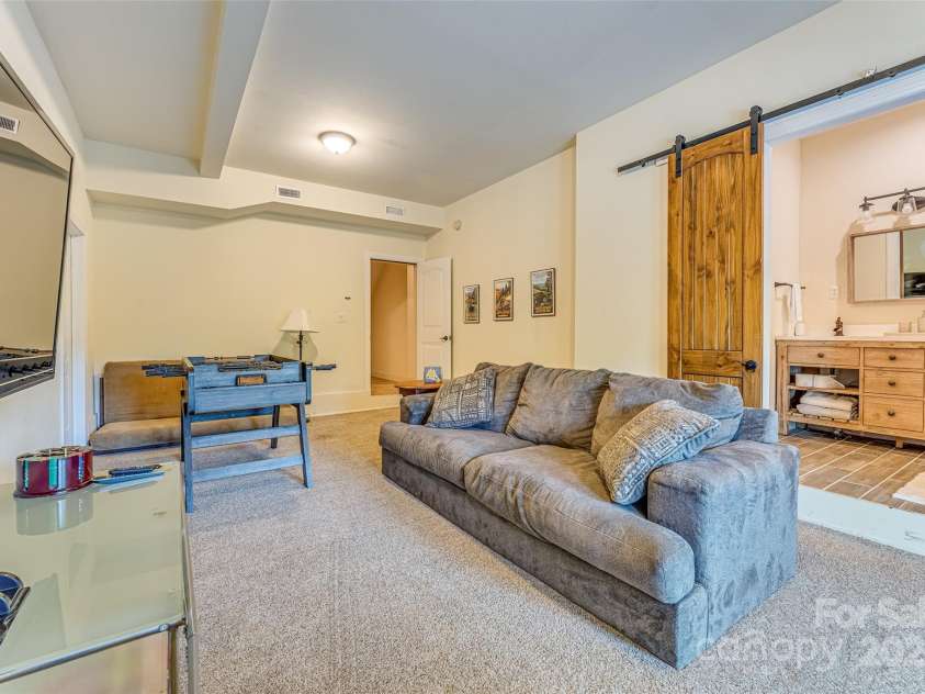 284 Mt. Mitchell Drive, Burnsville, NC 28714.  MLS# CAR4254446, YatesRealty ID 116. 