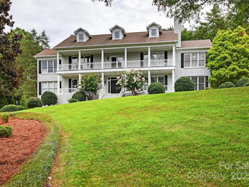 4141 Shattalon Drive, Winston Salem, NC 27106.  MLS# CAR4288994, YatesRealty ID 116. 