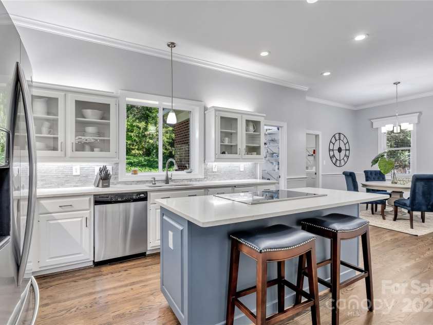 4141 Shattalon Drive, Winston Salem, NC 27106.  MLS# CAR4288994, YatesRealty ID 116. 