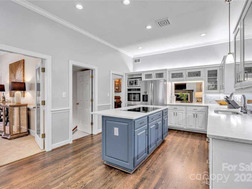 4141 Shattalon Drive, Winston Salem, NC 27106.  MLS# CAR4288994, YatesRealty ID 116. 