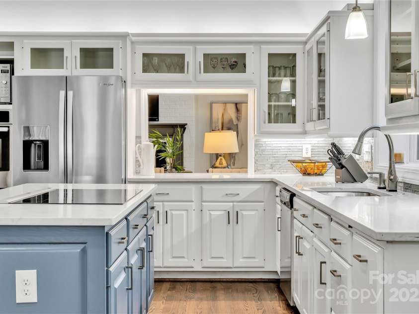 4141 Shattalon Drive, Winston Salem, NC 27106.  MLS# CAR4288994, YatesRealty ID 116. 