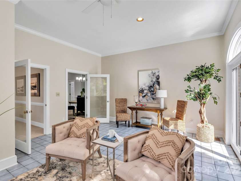 4141 Shattalon Drive, Winston Salem, NC 27106.  MLS# CAR4288994, YatesRealty ID 116. 