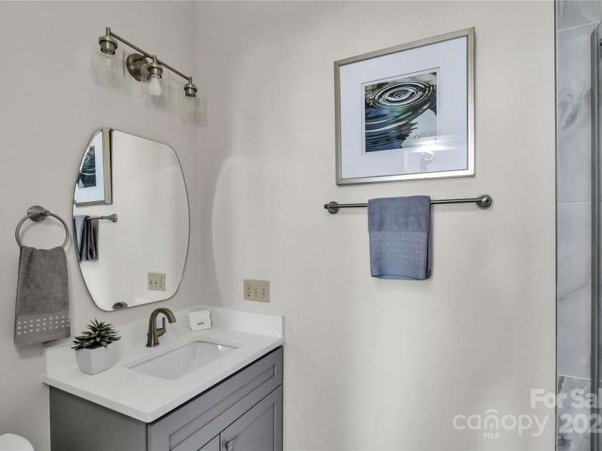 4141 Shattalon Drive, Winston Salem, NC 27106.  MLS# CAR4288994, YatesRealty ID 116. 