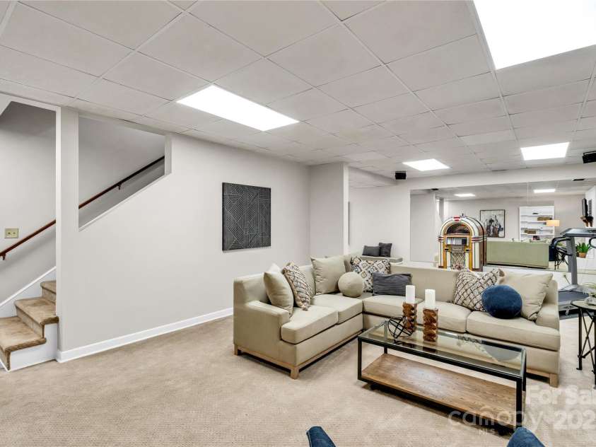 4141 Shattalon Drive, Winston Salem, NC 27106.  MLS# CAR4288994, YatesRealty ID 116. 