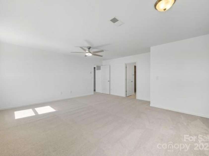 2060 Lake Vista Drive, Mount Holly, NC 28120.  MLS# CAR4300124, YatesRealty ID 1160. 