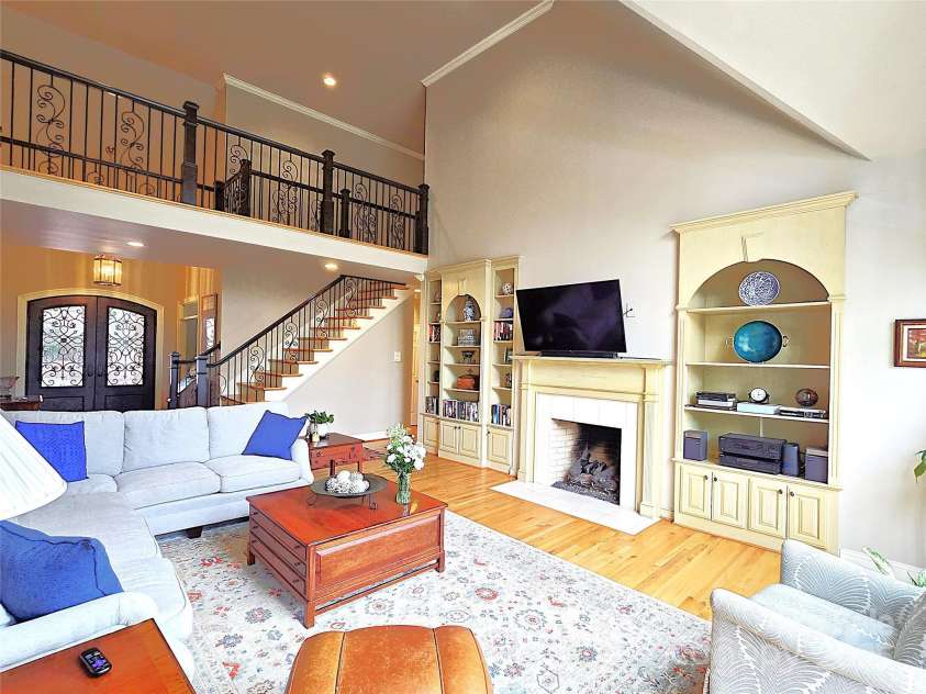 720 9th Avenue, Hickory, NC 28601.  MLS# CAR4224542, YatesRealty ID 1160. 