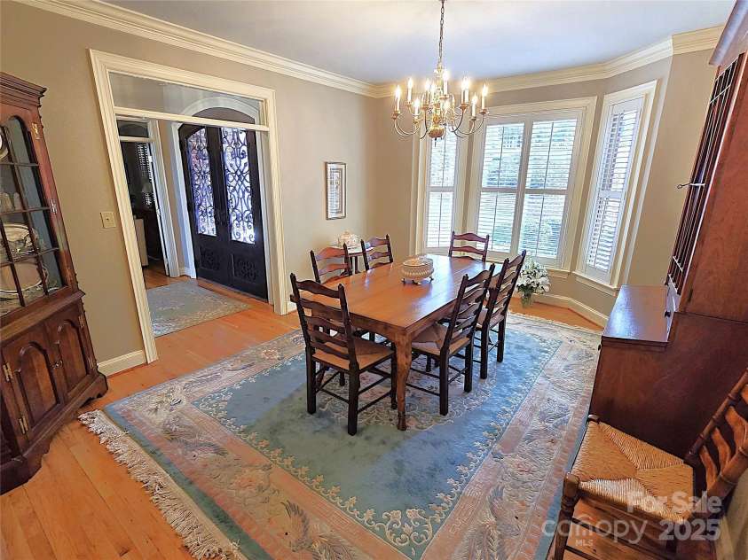 720 9th Avenue, Hickory, NC 28601.  MLS# CAR4224542, YatesRealty ID 1160. 