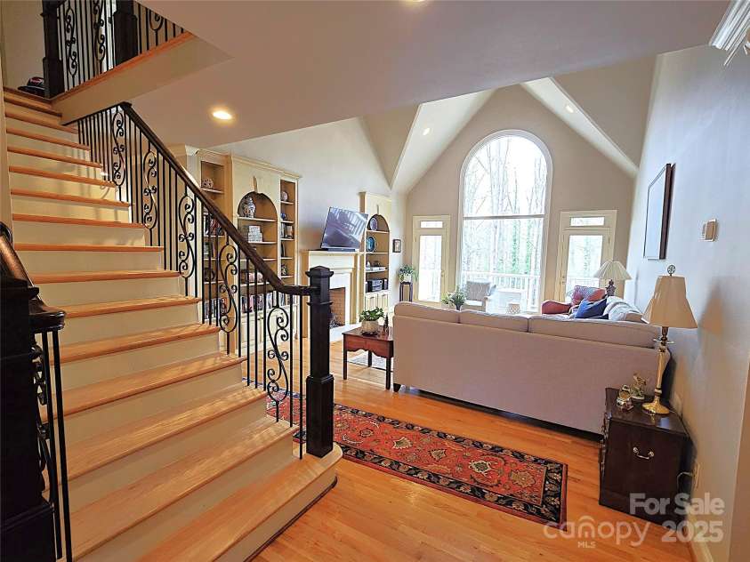 720 9th Avenue, Hickory, NC 28601.  MLS# CAR4224542, YatesRealty ID 1160. 