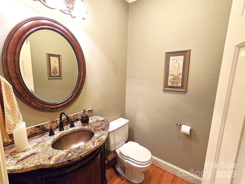 720 9th Avenue, Hickory, NC 28601.  MLS# CAR4224542, YatesRealty ID 1160. 