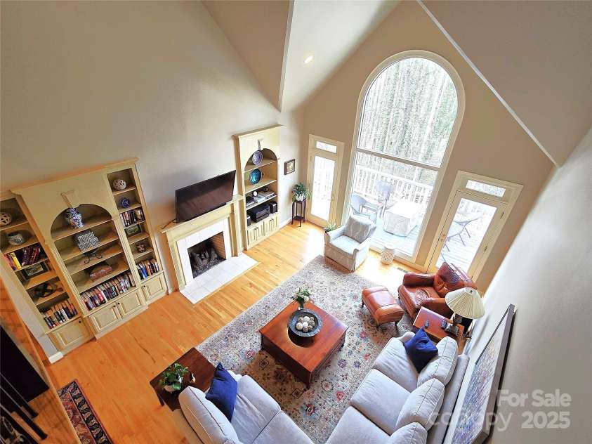 720 9th Avenue, Hickory, NC 28601.  MLS# CAR4224542, YatesRealty ID 1160. 