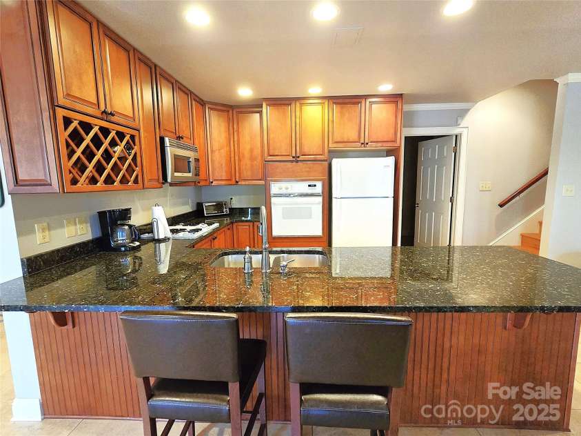 720 9th Avenue, Hickory, NC 28601.  MLS# CAR4224542, YatesRealty ID 1160. 