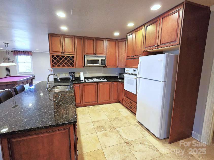 720 9th Avenue, Hickory, NC 28601.  MLS# CAR4224542, YatesRealty ID 1160. 